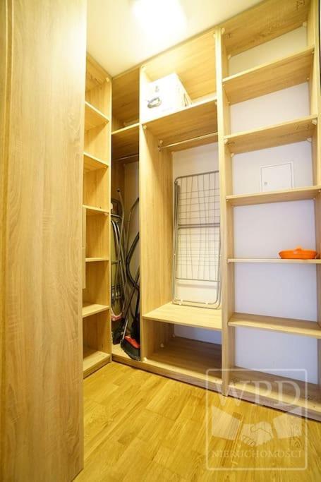 Big Apartment - Old Town - 3 Rooms - Private Parking Wroclaw Luaran gambar
