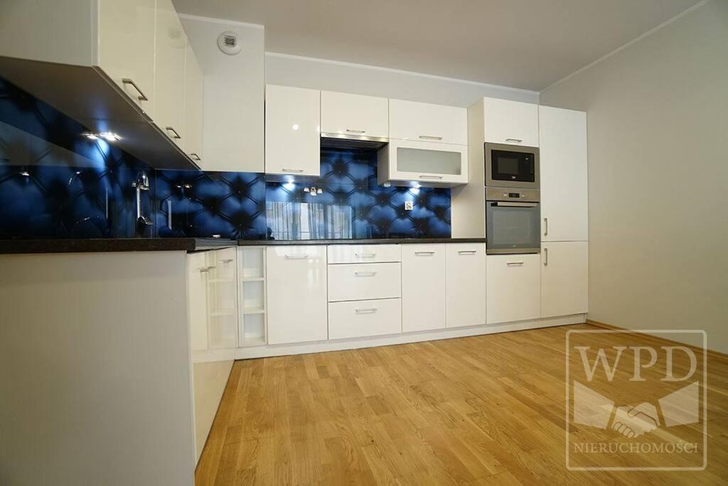 Big Apartment - Old Town - 3 Rooms - Private Parking Wroclaw Luaran gambar